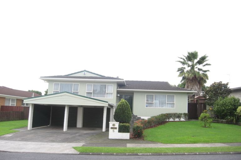 Photo of property in 5 Tupaki Place, Pakuranga Heights, Auckland, 2010