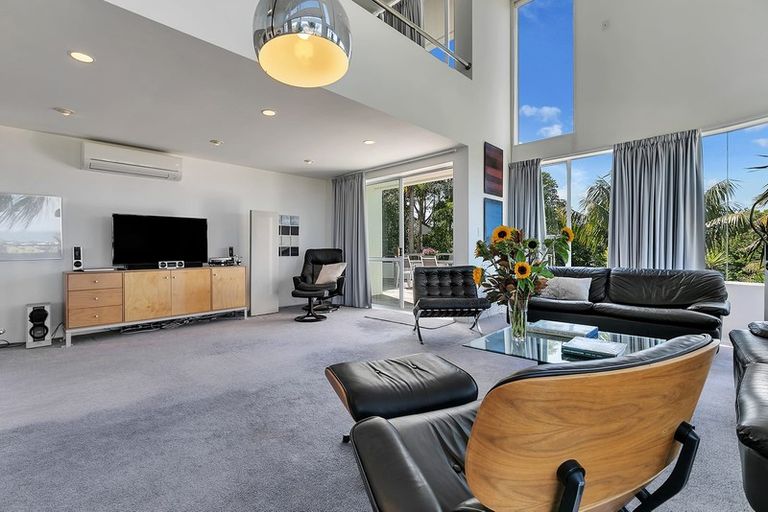 Photo of property in 1/36 King Richard Place, Browns Bay, Auckland, 0630