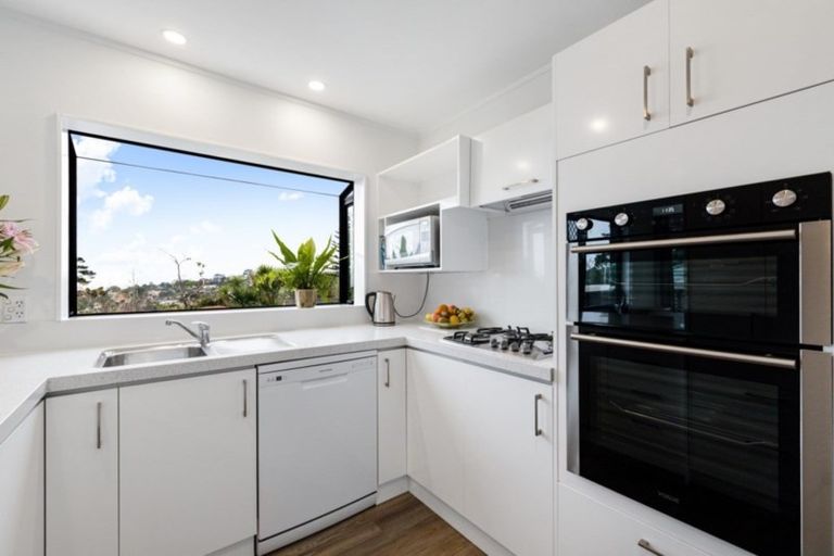 Photo of property in 1/547 East Coast Road, Browns Bay, Auckland, 0630