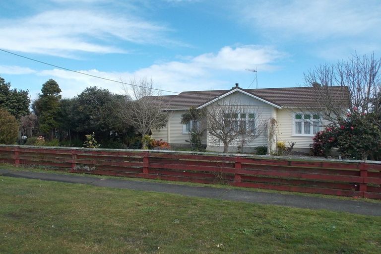 Photo of property in 30 Kuku Street, Tangimoana, 4822