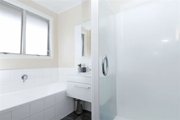 Photo of property in 18 Oakfield Crescent, Pukete, Hamilton, 3200