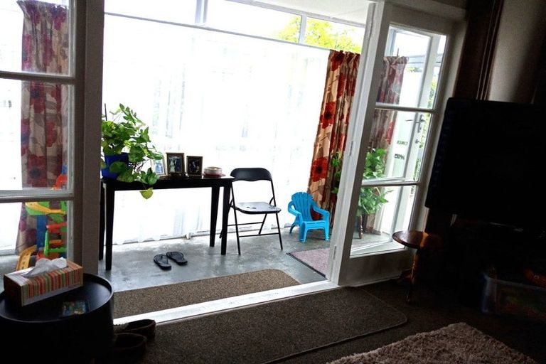 Photo of property in 5 Prestige Place, Maoribank, Upper Hutt, 5018