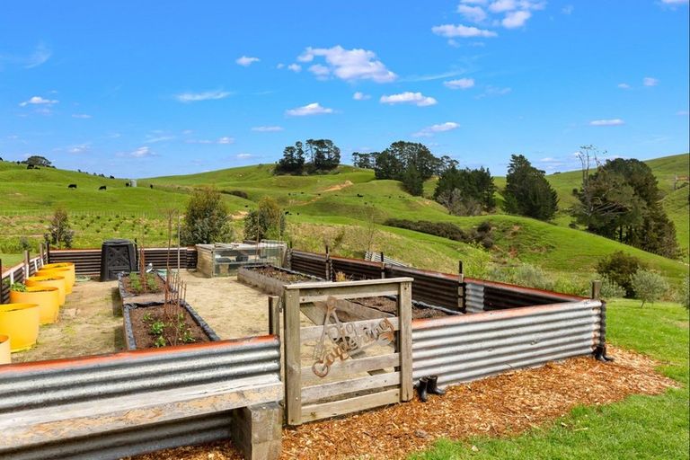 Photo of property in 90 Ahuroa Valley Road, Makarau, Warkworth, 0981