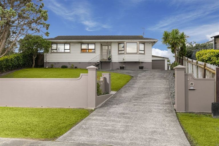Photo of property in 45 Rosewarne Crescent, Glendene, Auckland, 0602