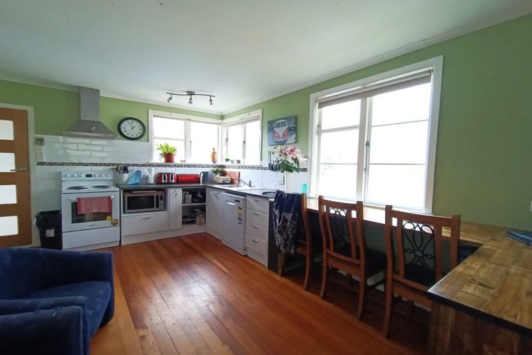 Photo of property in 16 Logie Street, Stokes Valley, Lower Hutt, 5019