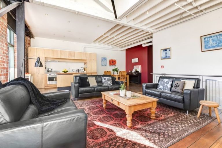 Photo of property in Hannahs Warehouse Apartments, 4/13 Leeds Street, Te Aro, Wellington, 6011