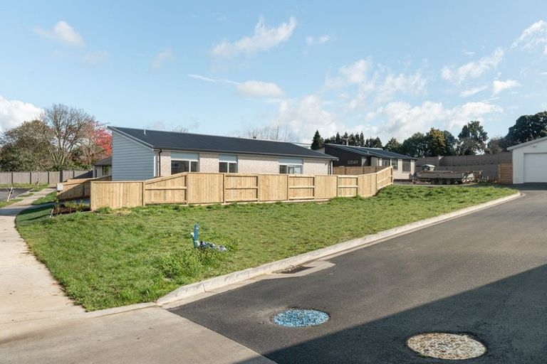 Photo of property in 44 Parau Drive, Bethlehem, Tauranga, 3110