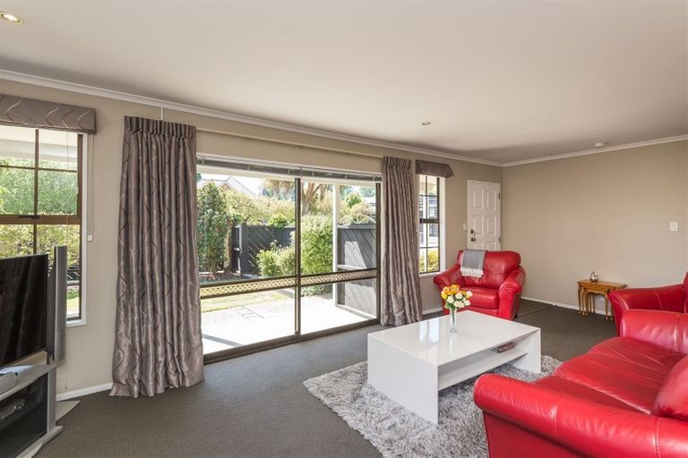 Photo of property in 28 Lakewood Drive, Burwood, Christchurch, 8083