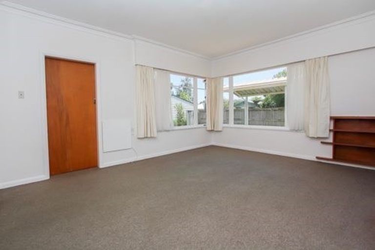 Photo of property in 18 Oxford Street, Fairfield, Hamilton, 3214