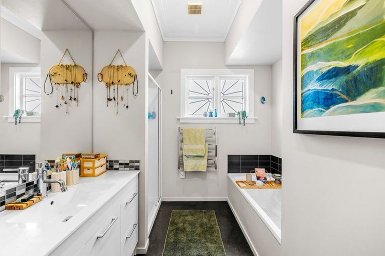 Photo of property in 16 Frankleigh Street, Somerfield, Christchurch, 8024