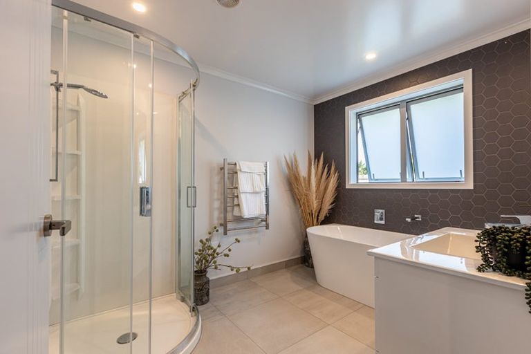 Photo of property in 30 Freedom Drive, Kelvin Grove, Palmerston North, 4414