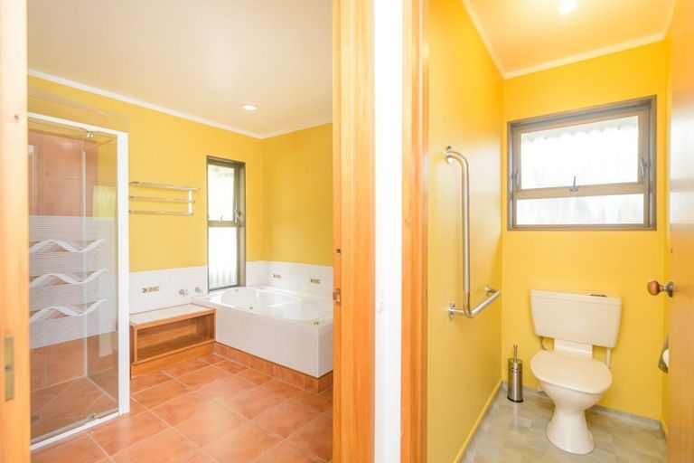 Photo of property in 78 Buick Crescent, Awapuni, Palmerston North, 4412