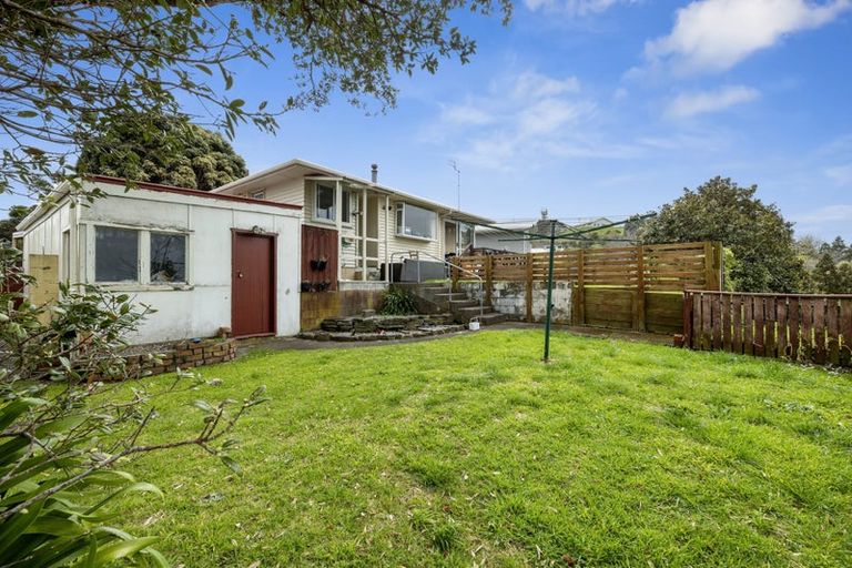Photo of property in 33 Clearmont Crescent, Blagdon, New Plymouth, 4310