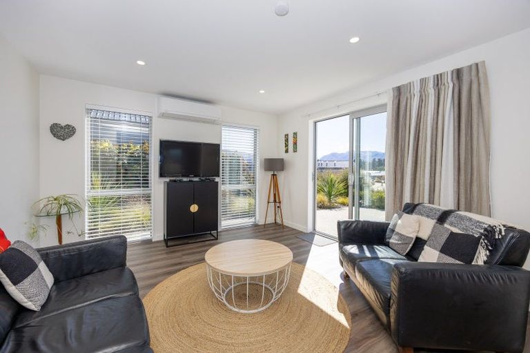 Photo of property in 13 Rocklands Court, Wanaka, 9305