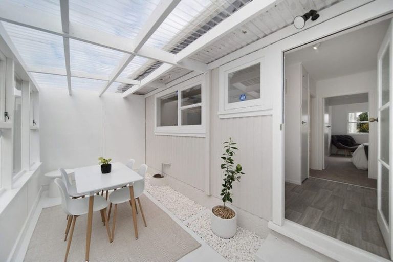 Photo of property in 4/49 Russell Road, Manurewa, Auckland, 2102