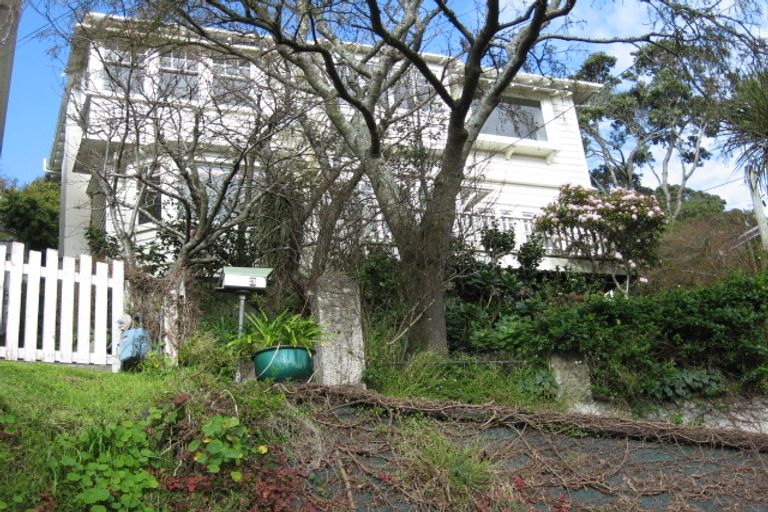 Photo of property in 3 Grove Road, Kelburn, Wellington, 6012