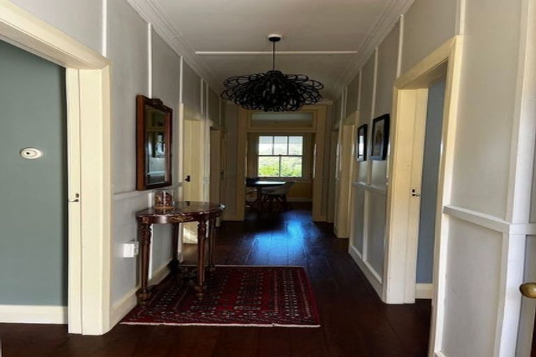 Photo of property in 35 Glenbervie Terrace, Thorndon, Wellington, 6011