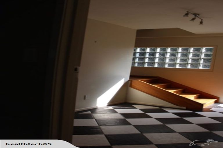 Photo of property in 164c Vivian Street, New Plymouth, 4310