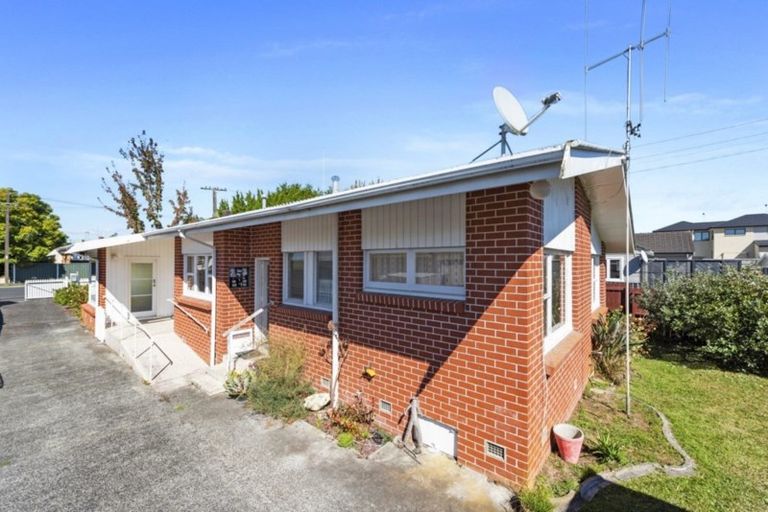 Photo of property in 42 Storey Avenue, Forest Lake, Hamilton, 3200