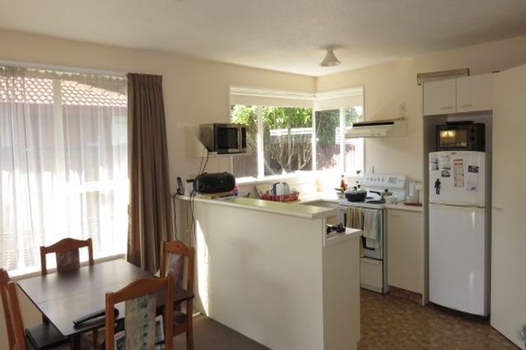 Photo of property in 2/10 Leslie Street, Upper Riccarton, Christchurch, 8041