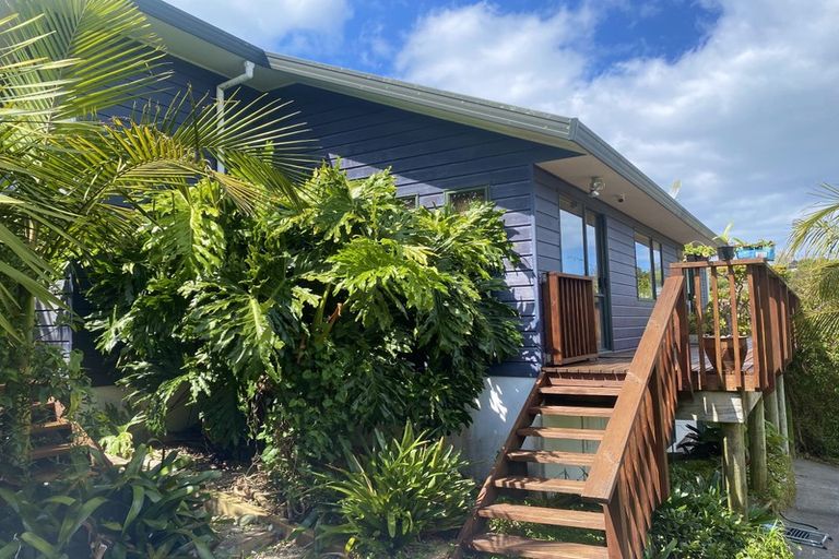 Photo of property in 4 Springtime Crescent, Stanmore Bay, Whangaparaoa, 0932