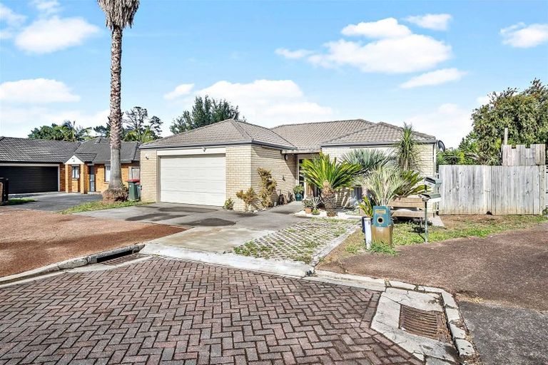 Photo of property in 8 Saint Leger Crescent, Huntington Park, Auckland, 2013