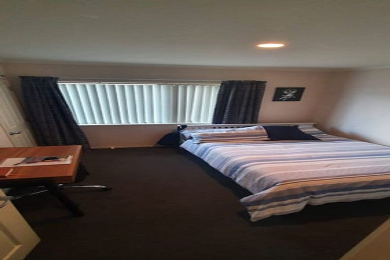 Photo of property in 7 Richard Hill Close, Fairview Heights, Auckland, 0632