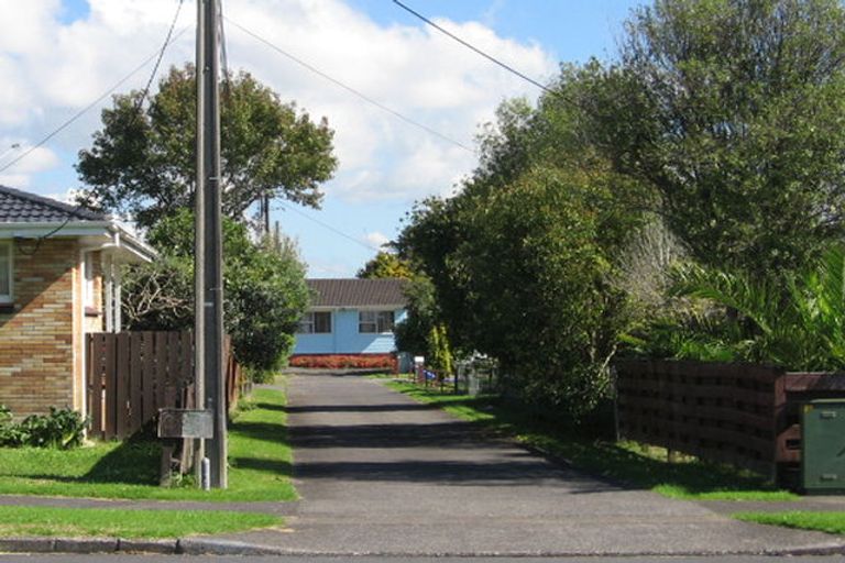 Photo of property in 33b Beach Road, Te Atatu Peninsula, Auckland, 0610