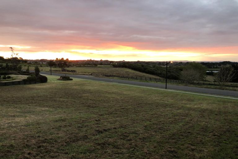 Photo of property in 12 Grace James Road, Pukekohe, 2120