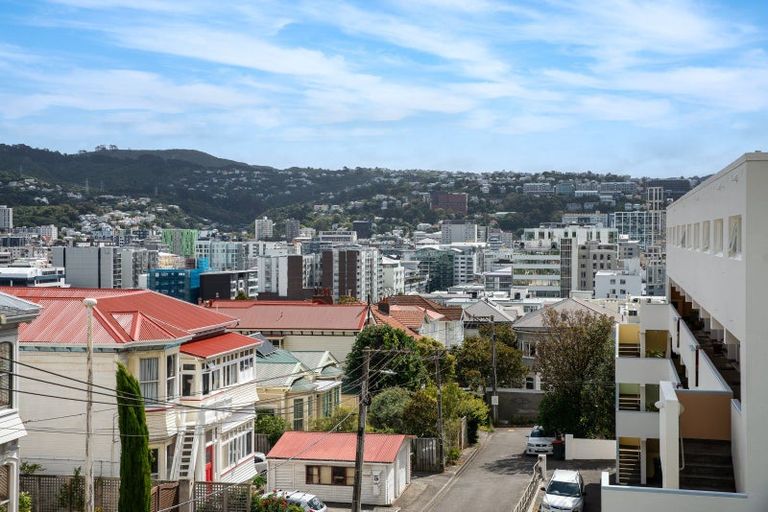 Photo of property in 16 Austin Street, Mount Victoria, Wellington, 6011