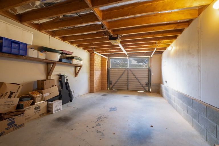 Photo of property in 18 Lichen Grove, Russell, 0272