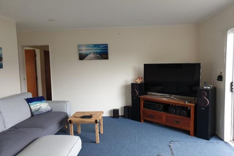 Photo of property in 33 Guadeloupe Crescent, Grenada Village, Wellington, 6037