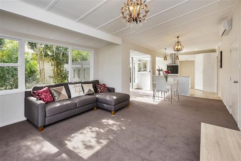 Photo of property in 102 Old Onerahi Road, Onerahi, Whangarei, 0110