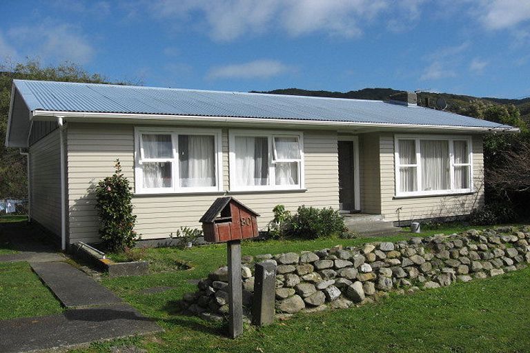 Photo of property in 80 Wood Street, Wainuiomata, Lower Hutt, 5014