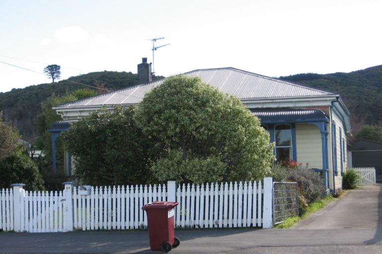 Photo of property in 27 Johnston Street, Featherston, 5710