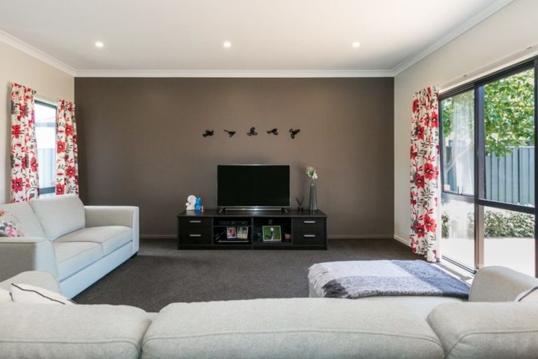 Photo of property in 14 Greenlea Place, Frimley, Hastings, 4120