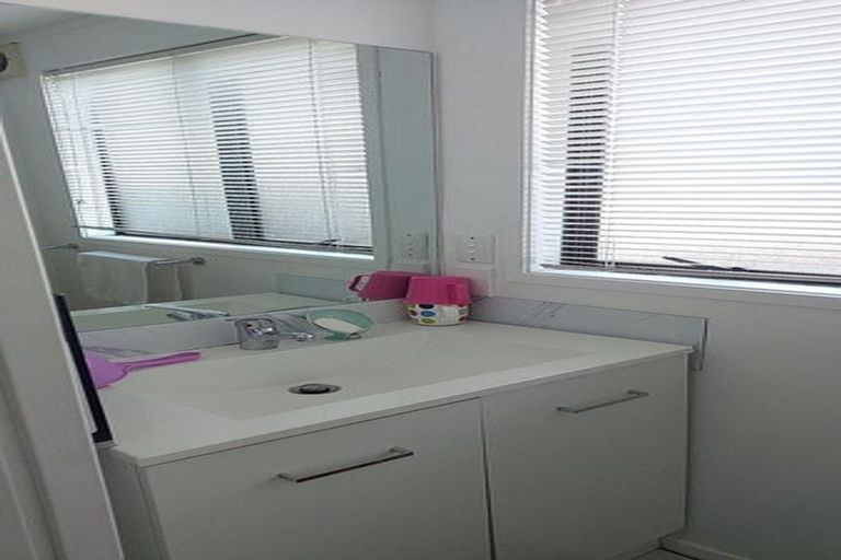 Photo of property in 7/10 Ridge Road, Howick, Auckland, 2014