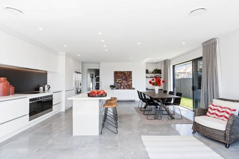 Photo of property in 6 Sarcodia Place, Papamoa Beach, Papamoa, 3118