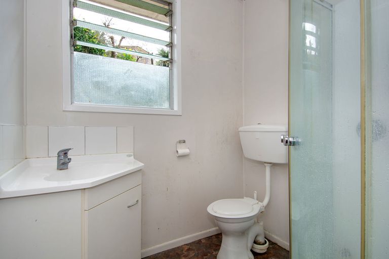 Photo of property in 2/24 Kingswood Road, Brookfield, Tauranga, 3110