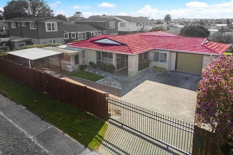 Photo of property in 4 Liam Place, Half Moon Bay, Auckland, 2012
