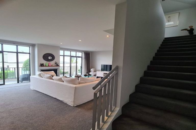 Photo of property in 8 Country Club Terrace, Northwood, Christchurch, 8051