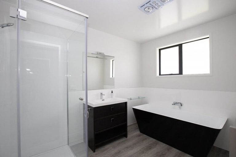 Photo of property in 17 Costello Drive, Ngatea, 3503