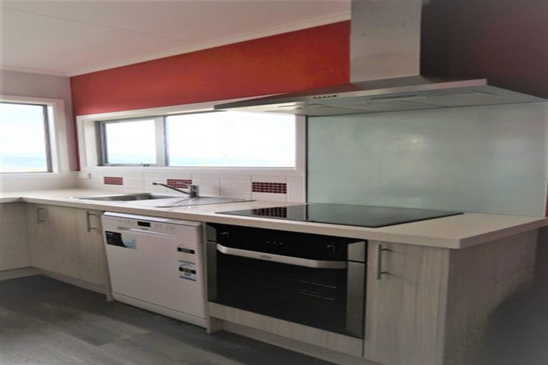 Photo of property in 37b Acacia Avenue, Maungaraki, Lower Hutt, 5010