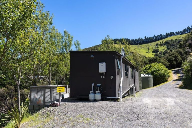 Photo of property in 54 Rotomanu Rise, Western Lake, Featherston, 5773