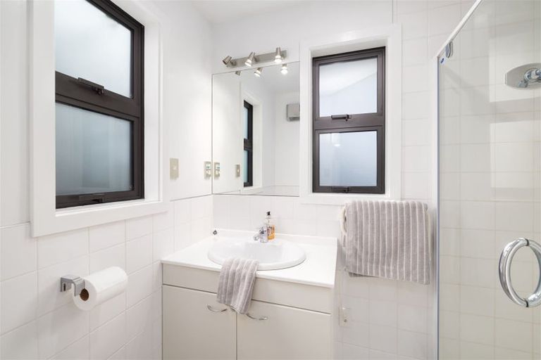 Photo of property in 199a Main North Road, Redwood, Christchurch, 8051