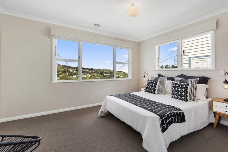 Photo of property in 6 Seatoun Heights Road, Seatoun, Wellington, 6022