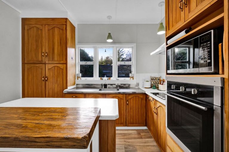 Photo of property in 26 Tainui Terrace, Inglewood, 4330