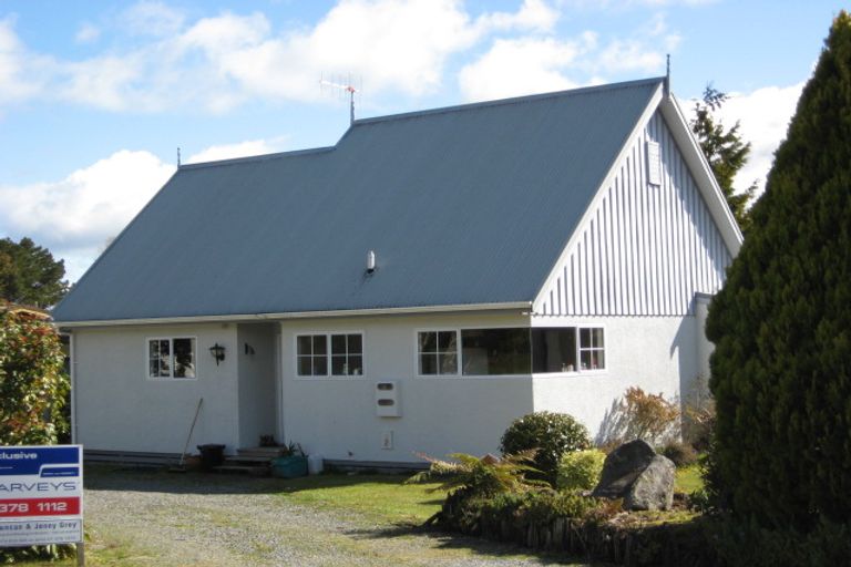 Photo of property in 66 Kinloch Road, Kinloch, Taupo, 3377