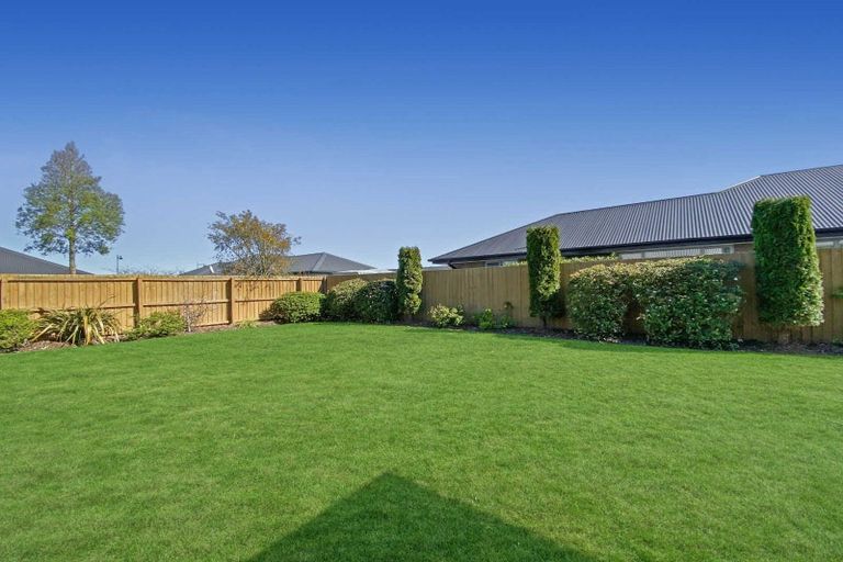 Photo of property in 11 Graycliffe Street, Halswell, Christchurch, 8025