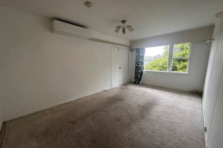 Photo of property in 88 Newlands Road, Newlands, Wellington, 6037